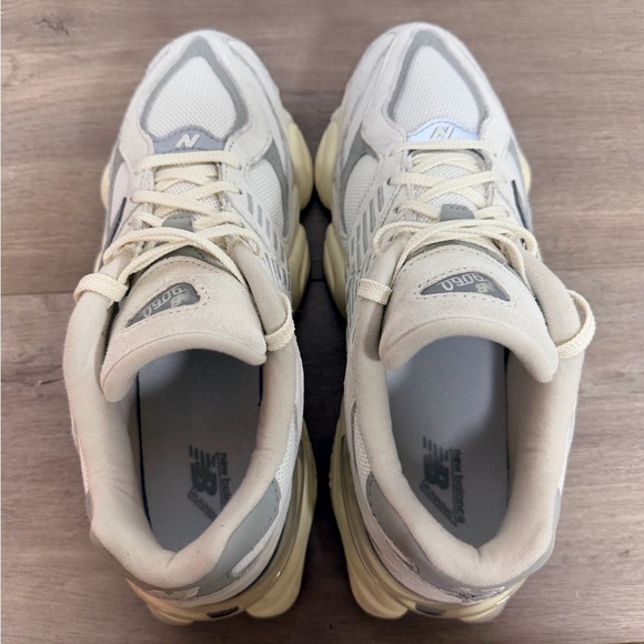 New Balance Cream and Gray Running Shoes - Picture 6 of 14